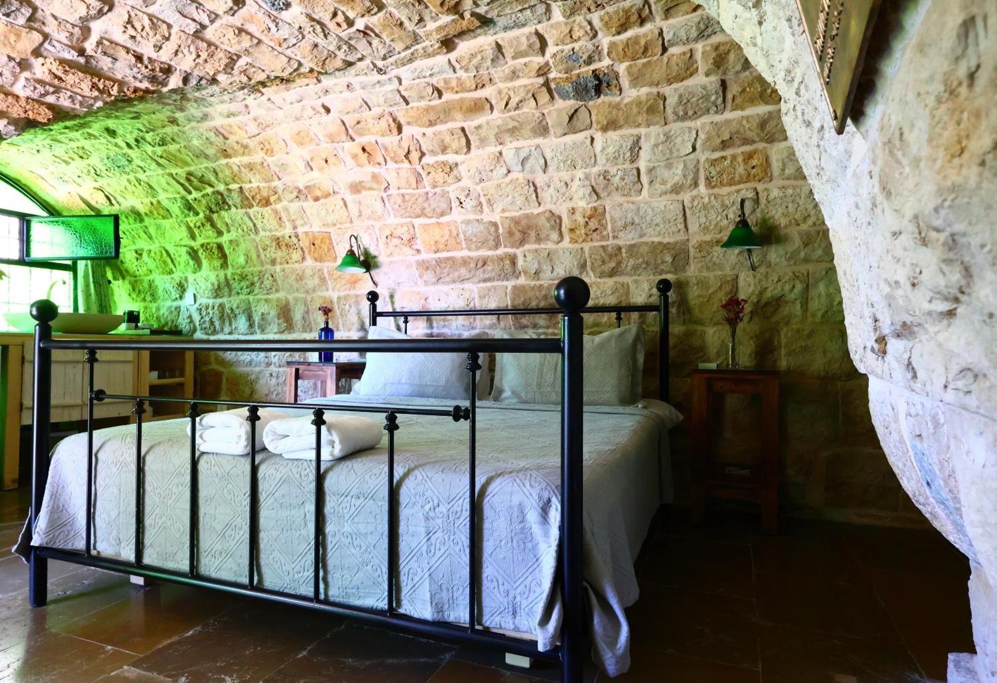 Stone Cellars Hotel Douma Exterior photo
